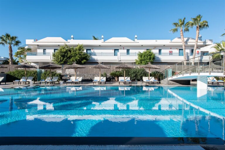 Hotel Tropical Island - A Lanzarote Information Website